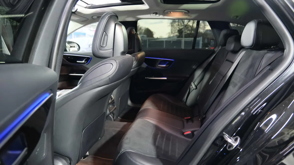 Mercedes-Benz C 220d T-Modell AMG Line - Image 14