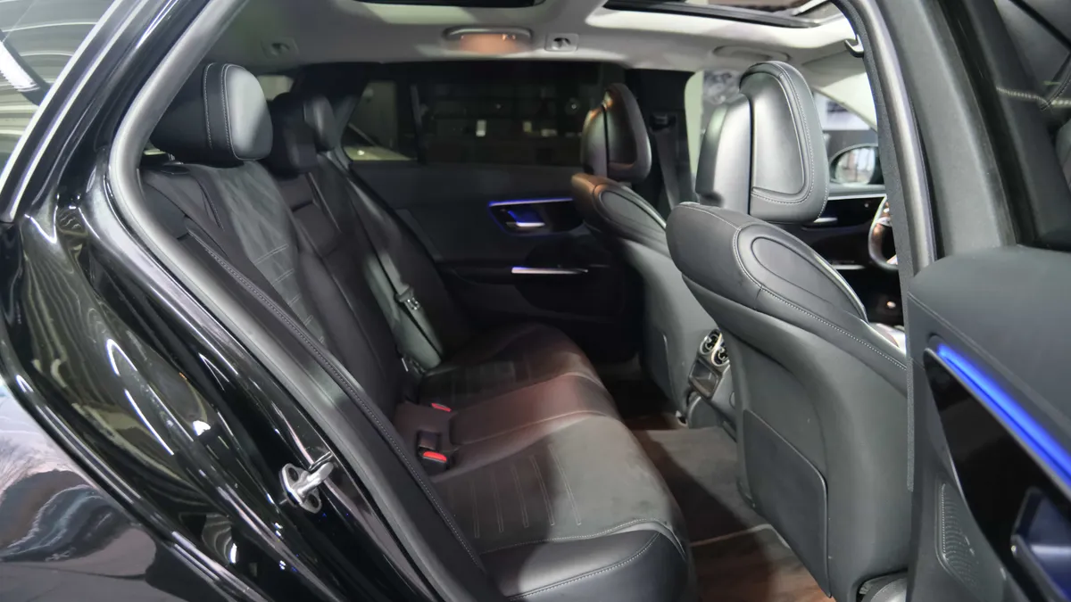 Mercedes-Benz C 220d T-Modell AMG Line - Image 15