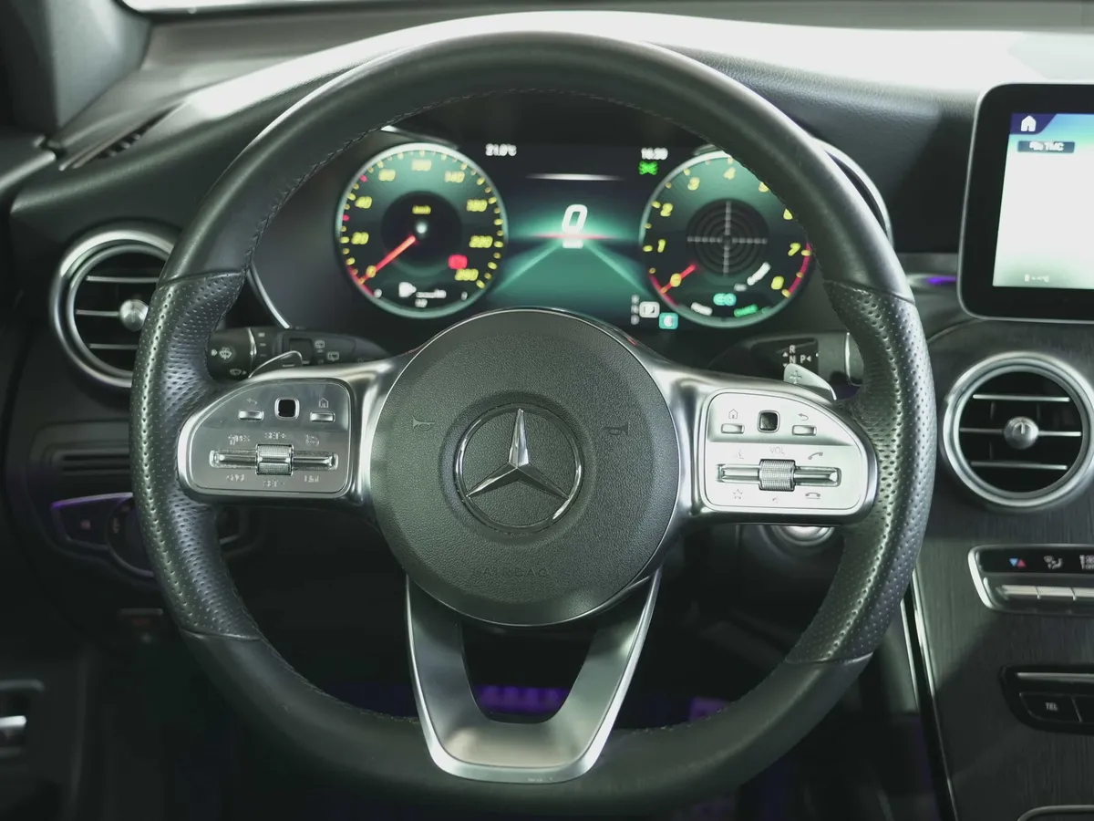 Mercedes-Benz GLC 200 4Matic AMG Line - Image 3