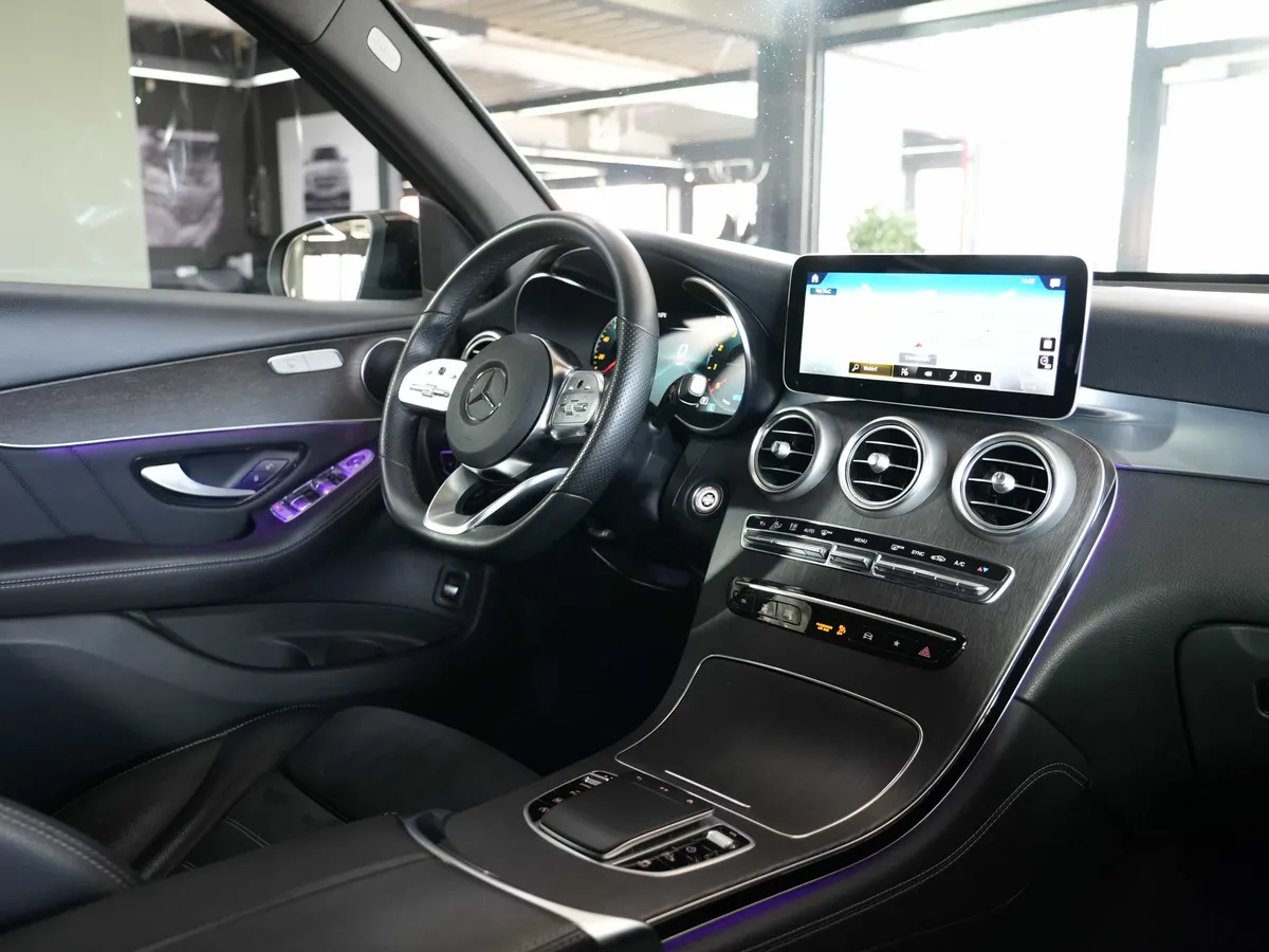 Mercedes-Benz GLC 200 4Matic AMG Line - Image 19