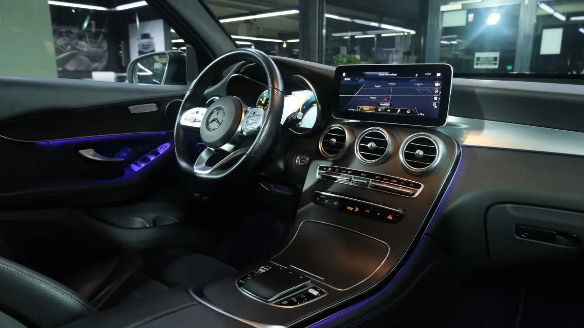 Mercedes-Benz GLC 400d 4Matic AMG Line - Image 5