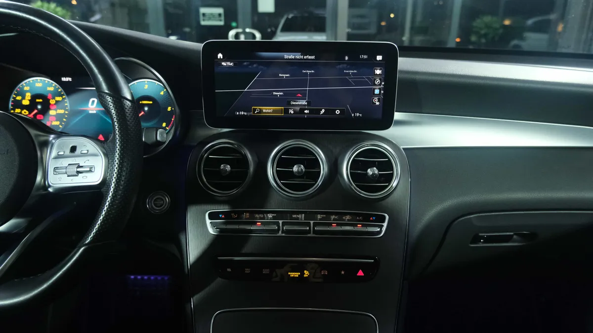 Mercedes-Benz GLC 400d 4Matic AMG Line - Image 9