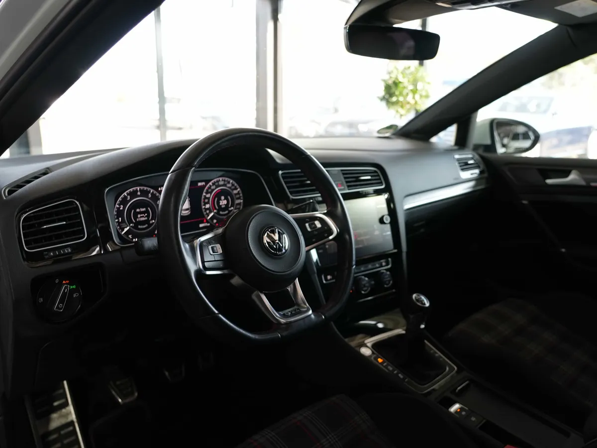 Volkswagen Golf VII GTI Facelift - Image 11