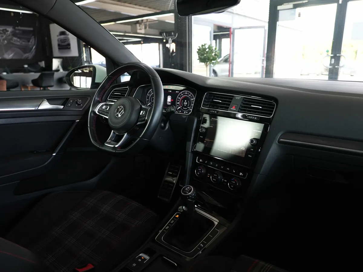 Volkswagen Golf VII GTI Facelift - Image 16